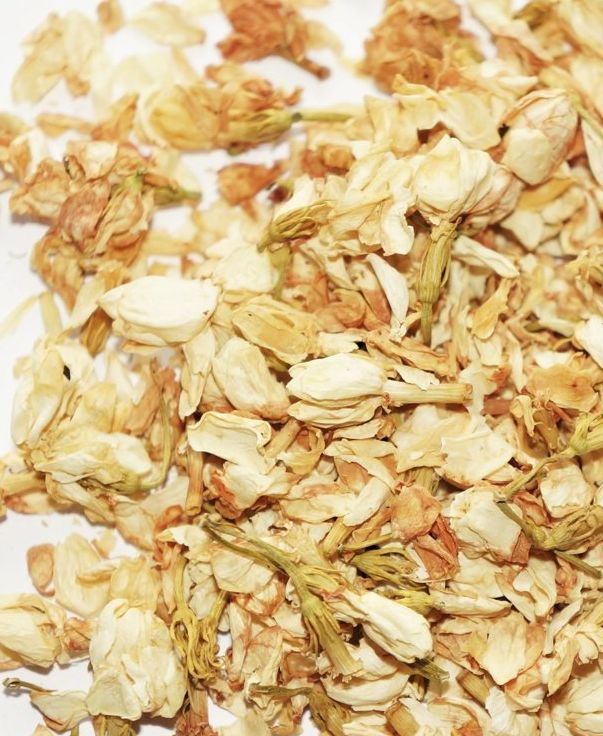 Jazmínový kvet 10g Latinský názov: Jasminum grandiflorum Hmotnosť: 10 g Účinok: Afrodiziakálny / Posilňujúci / Vôňa: sladká, kvetinová, exotická až...
